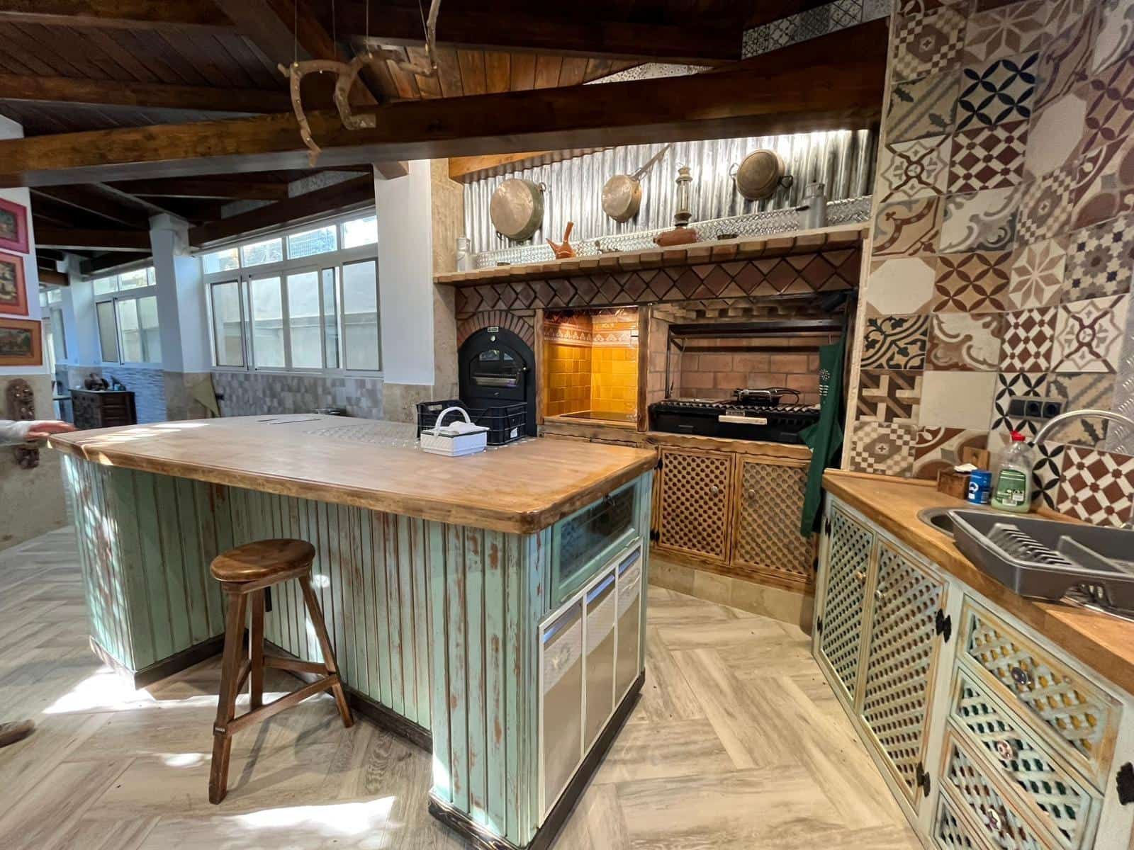 5 sypialnia Finka/Dom wiejski na sprzedaż w Cartama z basenem garażem - 450 000 € (Ref: 9431345)