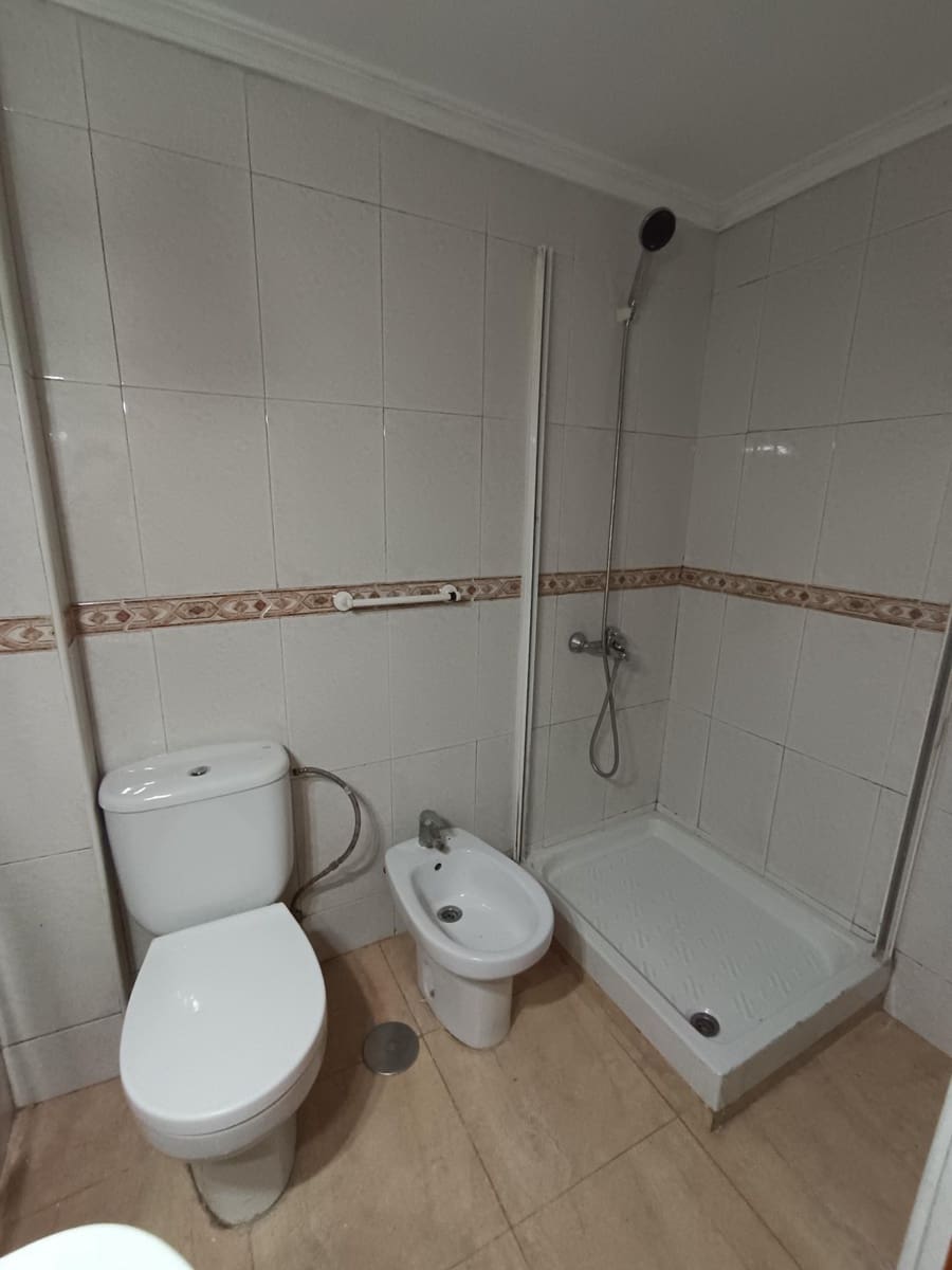 3 bedroom Flat for sale in Torremolinos - € 220,000 (Ref: 9433599)