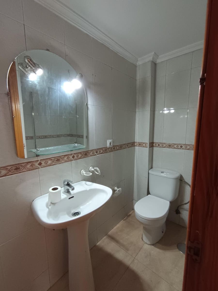 3 bedroom Flat for sale in Torremolinos - € 220,000 (Ref: 9433599)