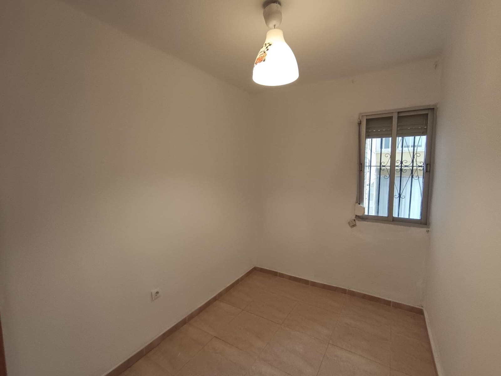 3 bedroom Flat for sale in Torremolinos - € 220,000 (Ref: 9433599)