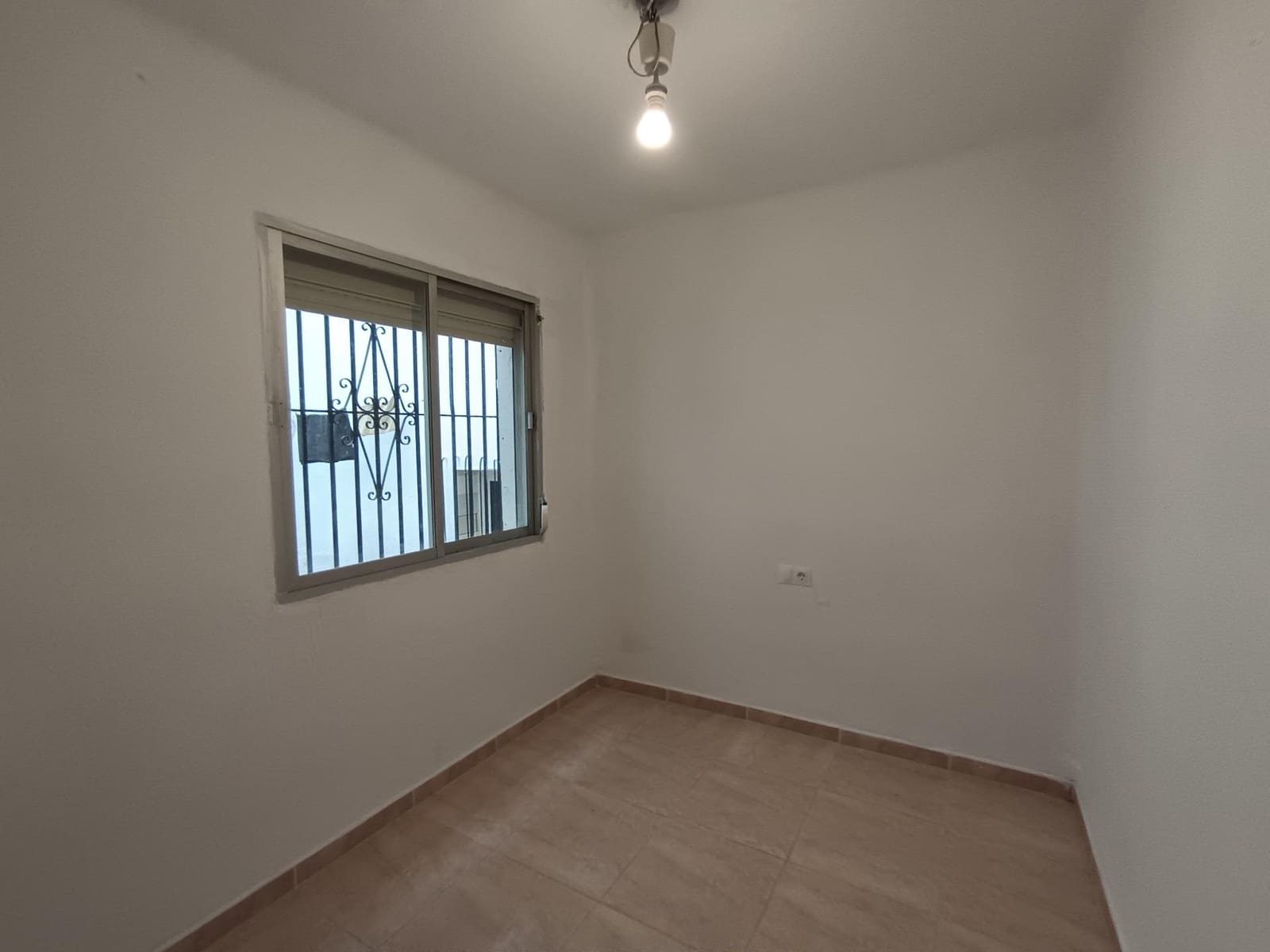 3 bedroom Flat for sale in Torremolinos - € 220,000 (Ref: 9433599)