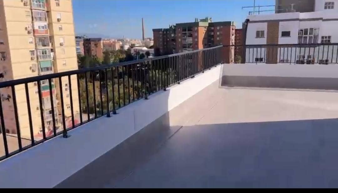 4 soverom Penthouse til salgs i Malaga by med svømmebasseng - € 880 000 (Ref: 9433603)