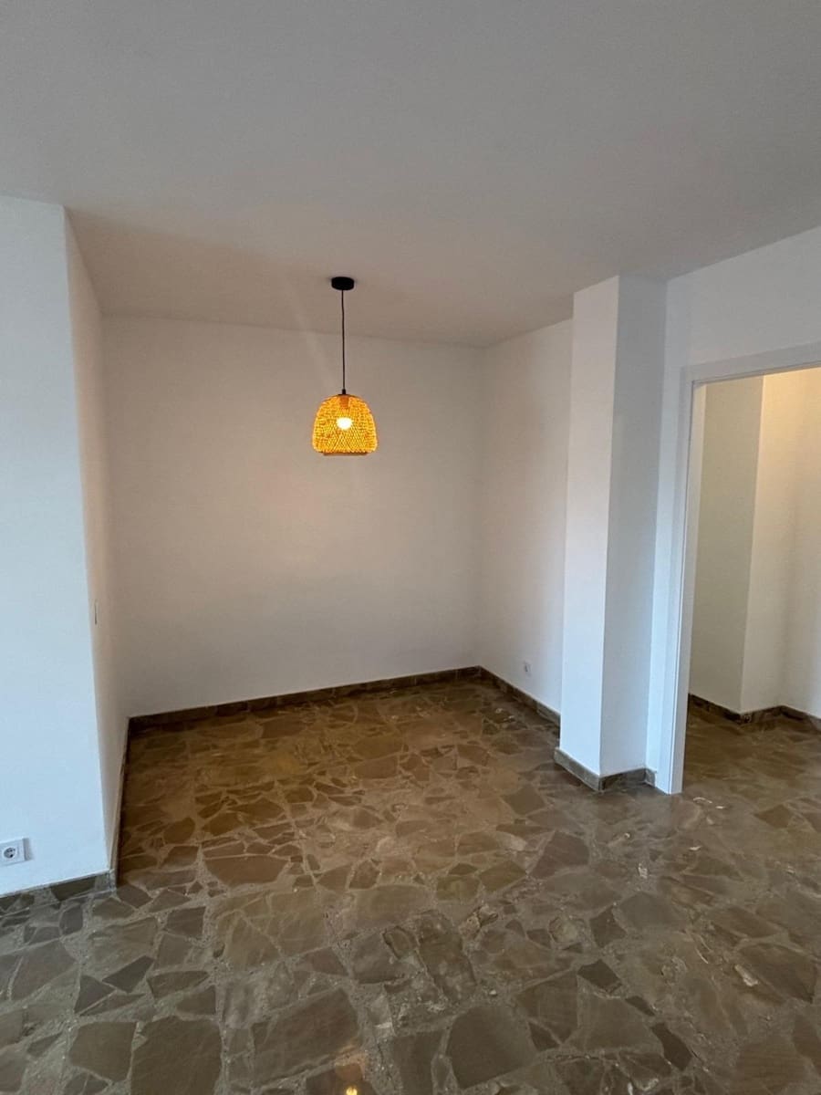 Piso de 4 habitaciones en Málaga ciudad en venta con garaje - 399.000 € (Ref: 9440607)