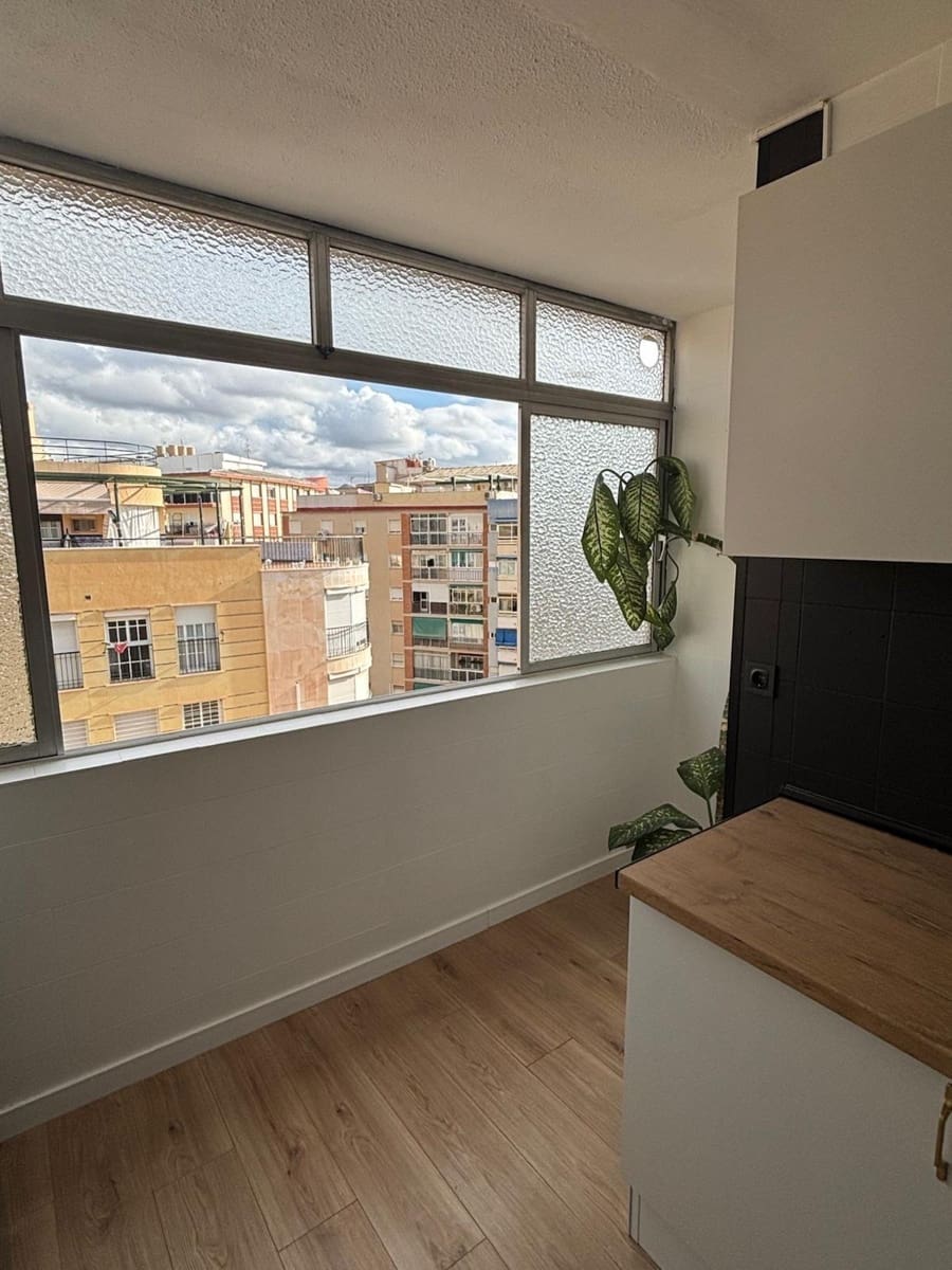 Piso de 4 habitaciones en Málaga ciudad en venta con garaje - 399.000 € (Ref: 9440607)