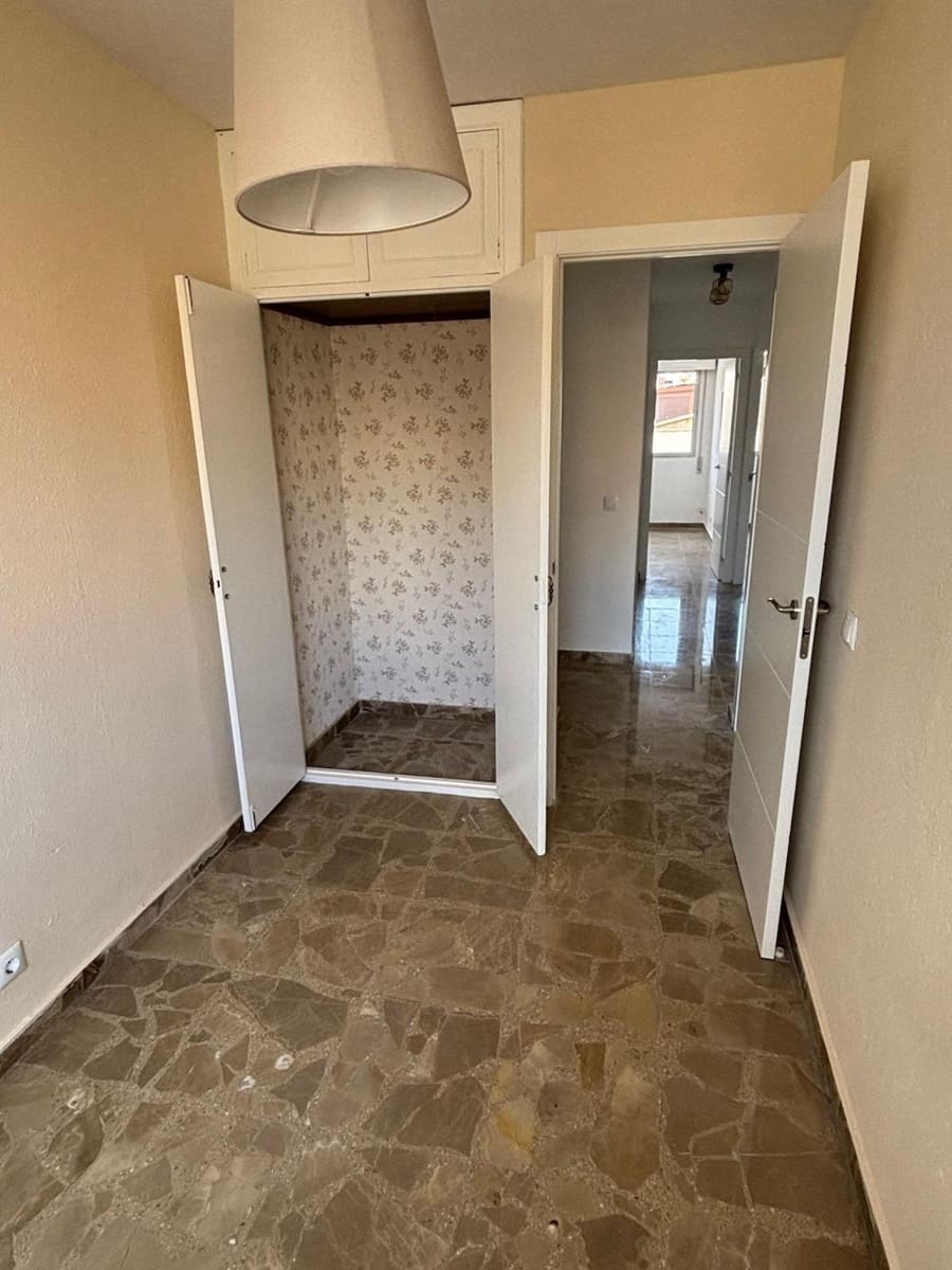 Piso de 4 habitaciones en Málaga ciudad en venta con garaje - 399.000 € (Ref: 9440607)