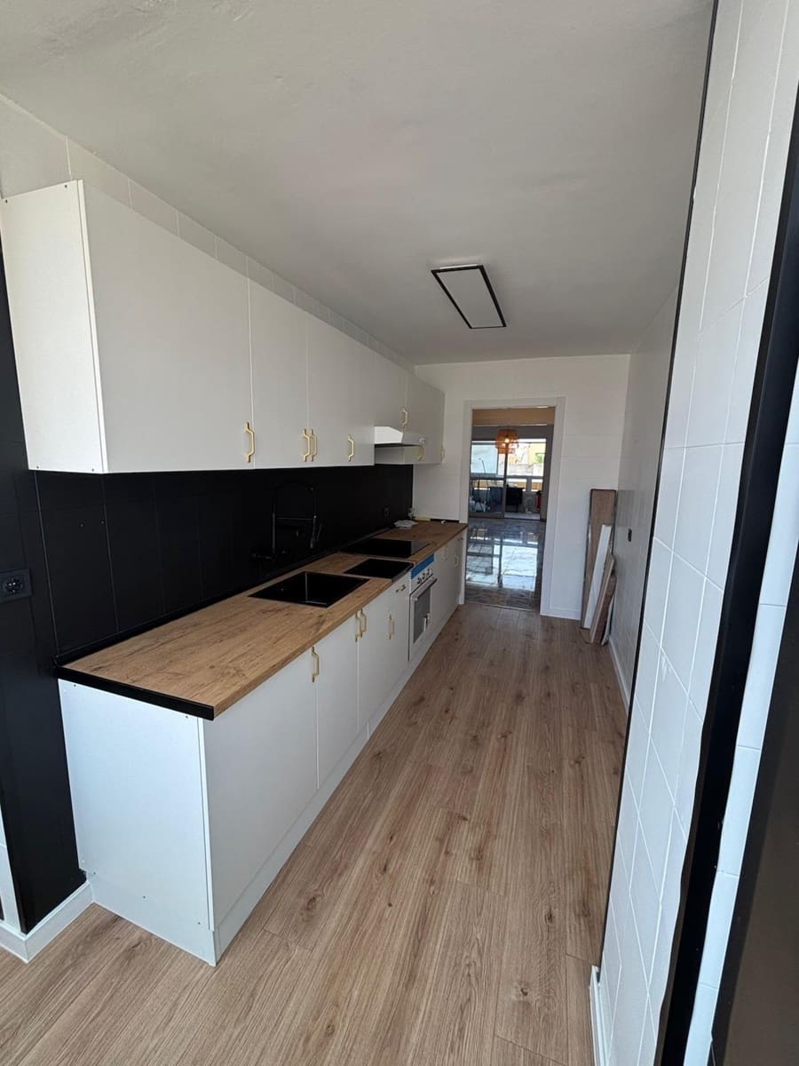Piso de 4 habitaciones en Málaga ciudad en venta con garaje - 399.000 € (Ref: 9440607)