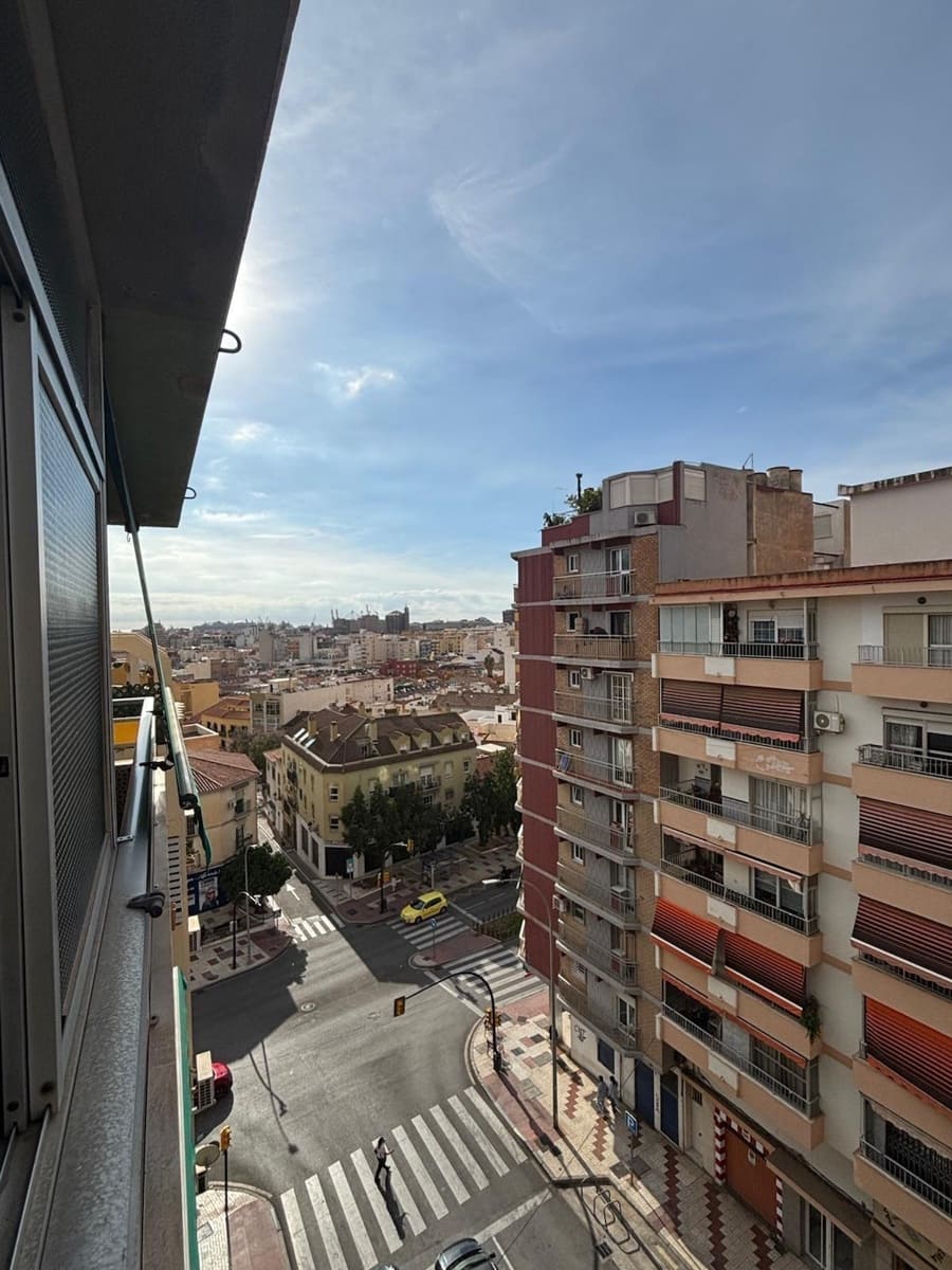 Piso de 4 habitaciones en Málaga ciudad en venta con garaje - 399.000 € (Ref: 9440607)