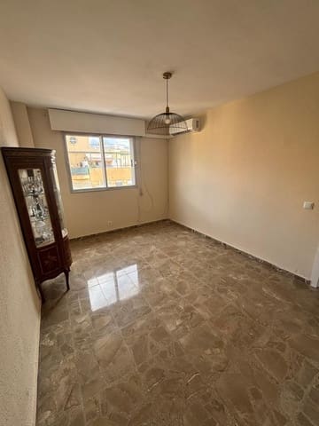 Piso de 4 habitaciones en Málaga ciudad en venta con garaje - 399.000 € (Ref: 9440607)