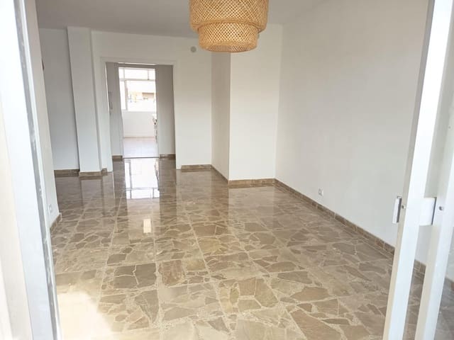 Piso de 4 habitaciones en Málaga ciudad en venta con garaje - 399.000 € (Ref: 9440607)