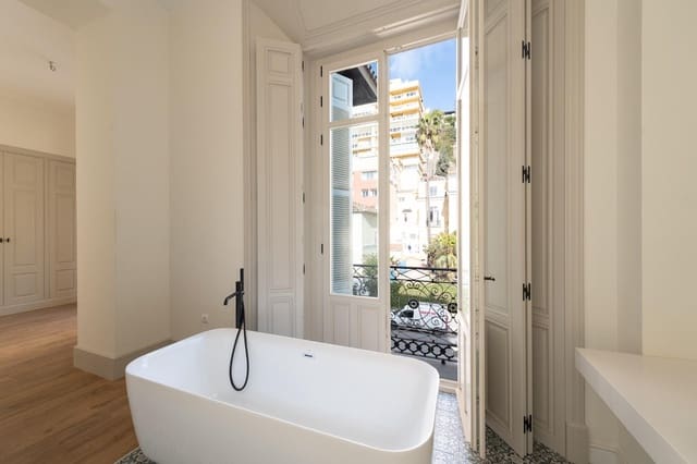 3 soverom Penthouse til salgs i Málaga by med garasje - € 2 340 000 (Ref: 9446435)