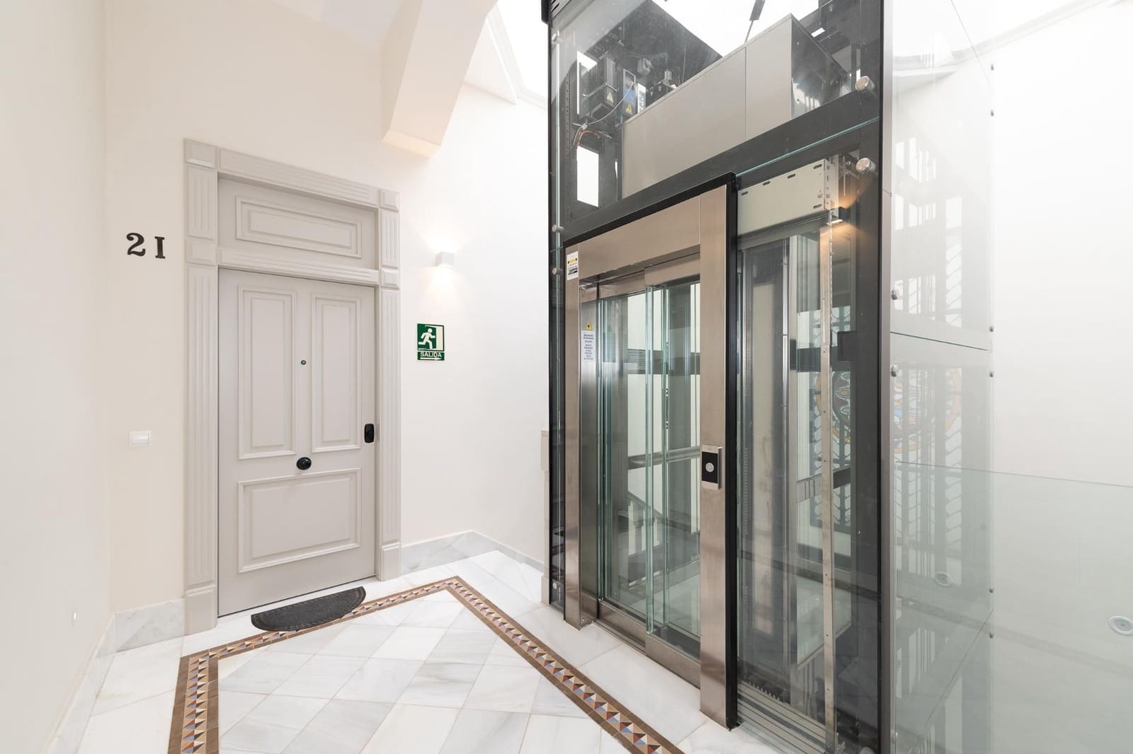 3 soverom Penthouse til salgs i Malaga by med garasje - € 2 340 000 (Ref: 9446435)