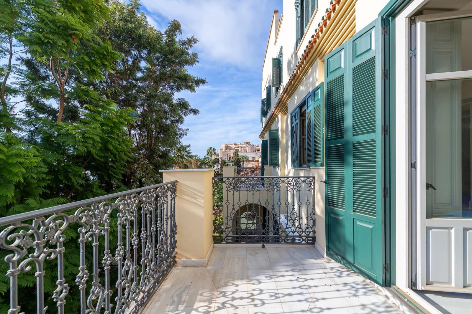 3 soverom Penthouse til salgs i Malaga by med garasje - € 2 340 000 (Ref: 9446435)