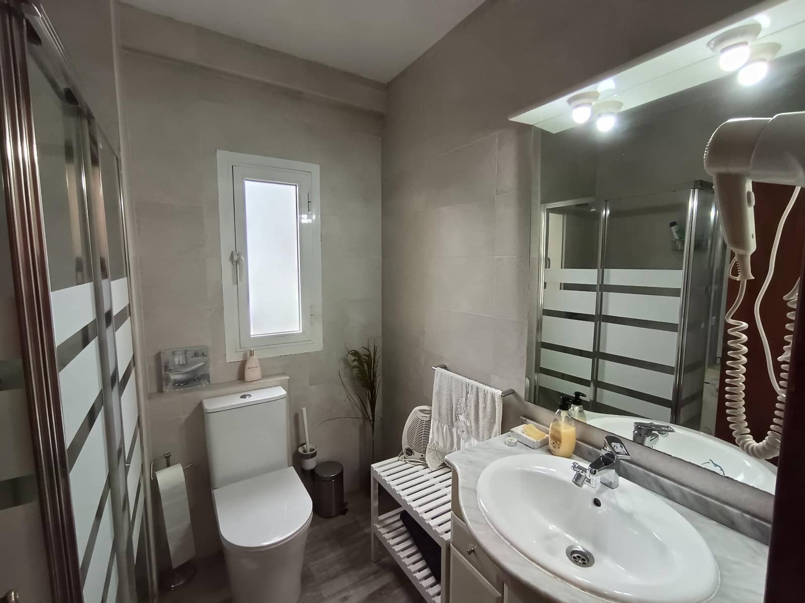 Piso de 2 habitaciones en Benalmadena Costa en venta - 467.000 € (Ref: 9456349)