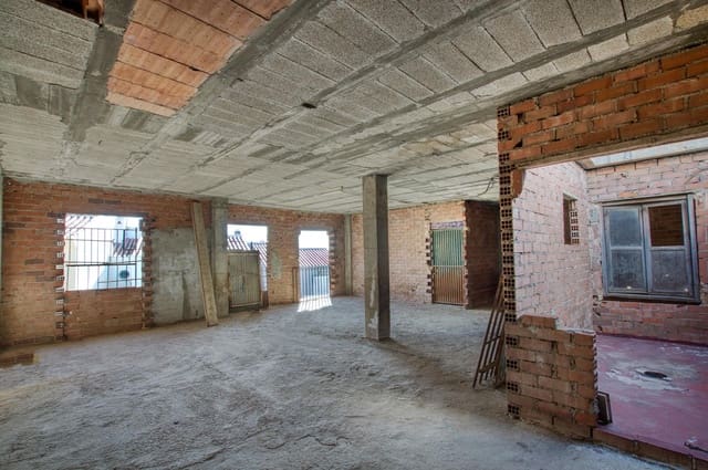 3 soveværelse Rækkehus til salg i Vélez-Málaga med garage - € 175.000 (Ref: 9465652)