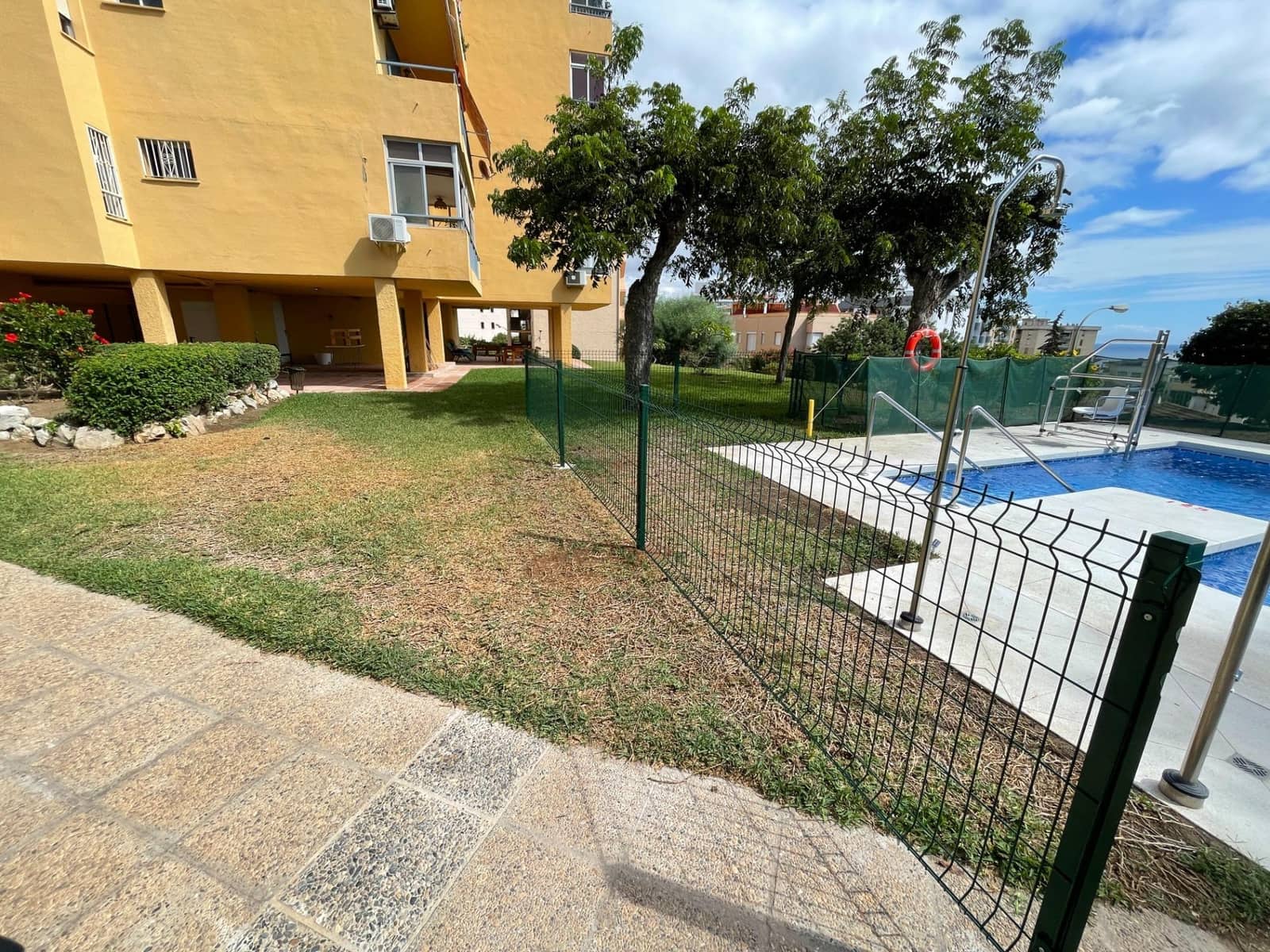 2 bedroom Flat for sale in Torremolinos with pool garage - € 275,000 (Ref: 9481257)