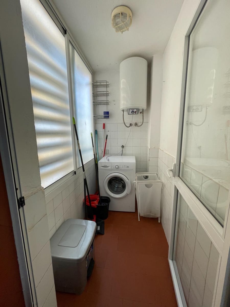 Piso de 2 habitaciones en Torremolinos en venta con piscina garaje - 275.000 € (Ref: 9481257)