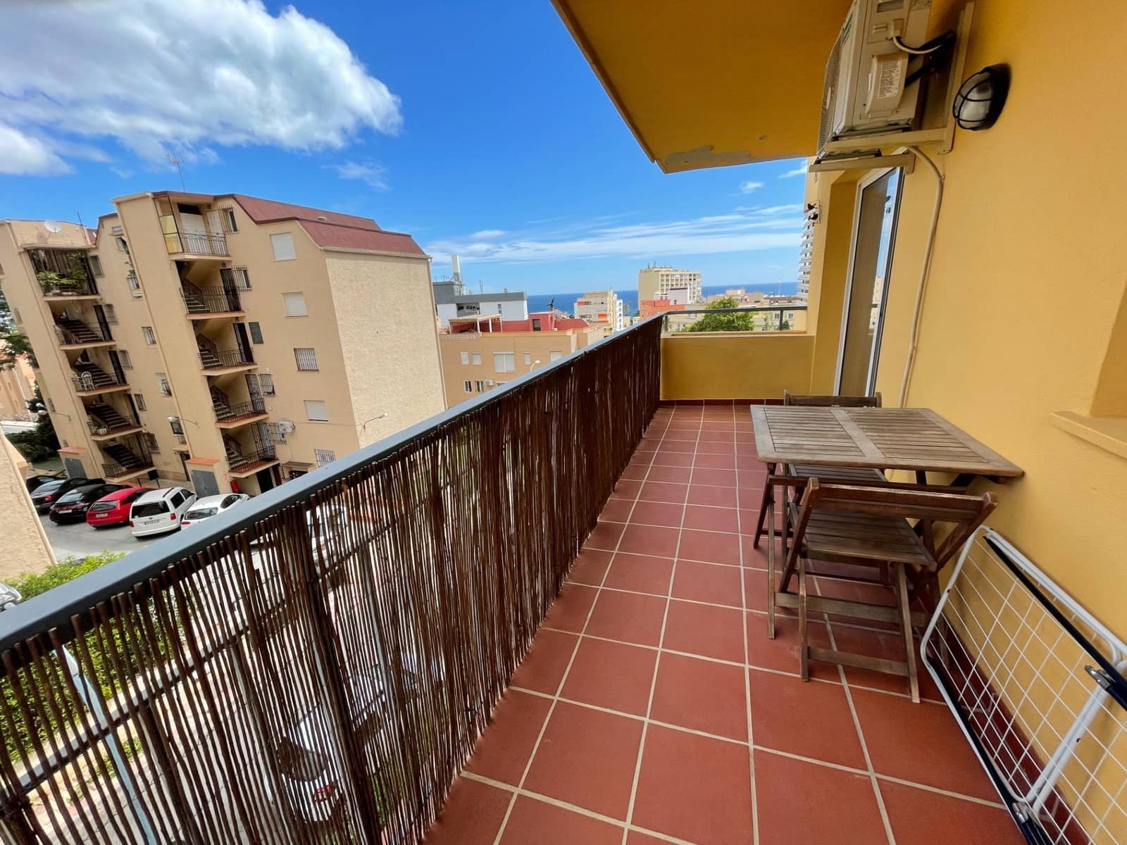 Piso de 2 habitaciones en Torremolinos en venta con piscina garaje - 275.000 € (Ref: 9481257)