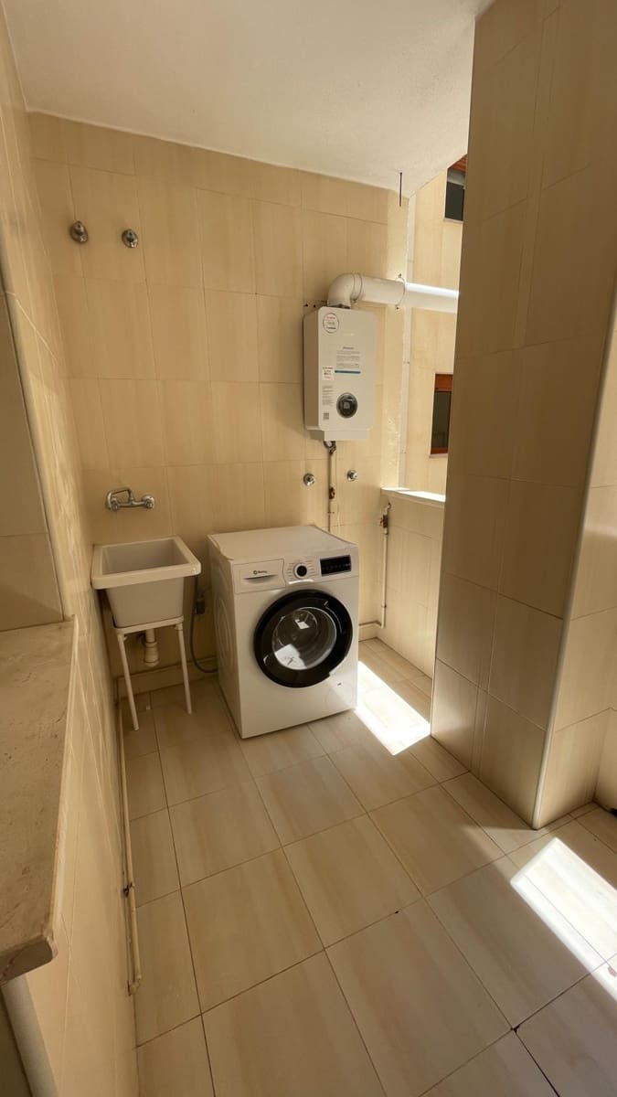 4 soveværelse Lejlighed til salg i Malaga by - € 670.000 (Ref: 9481258)