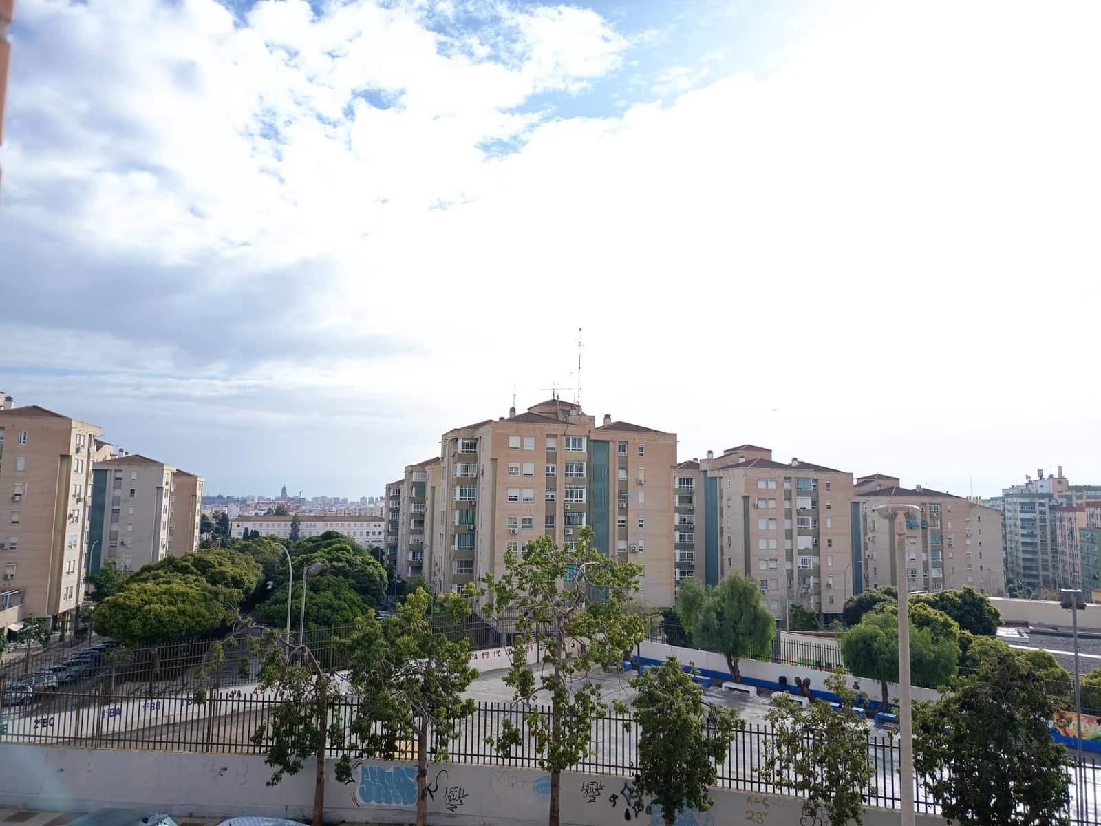 Piso de 3 habitaciones en Málaga ciudad en venta - 299.000 € (Ref: 9491493)