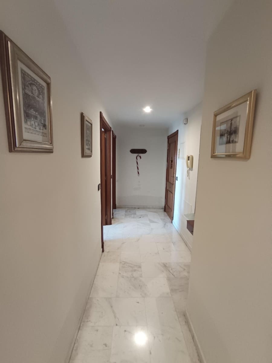 Piso de 3 habitaciones en Torremolinos en venta con piscina - 800.000 € (Ref: 9502445)