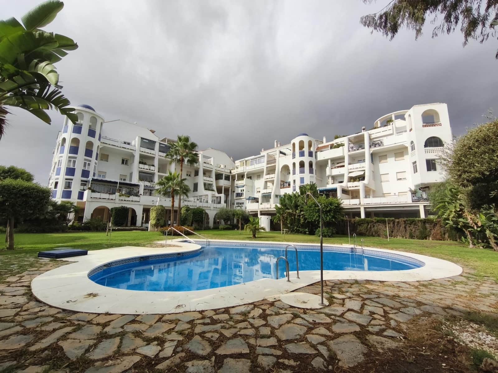 Piso de 3 habitaciones en Torremolinos en venta con piscina - 800.000 € (Ref: 9502445)