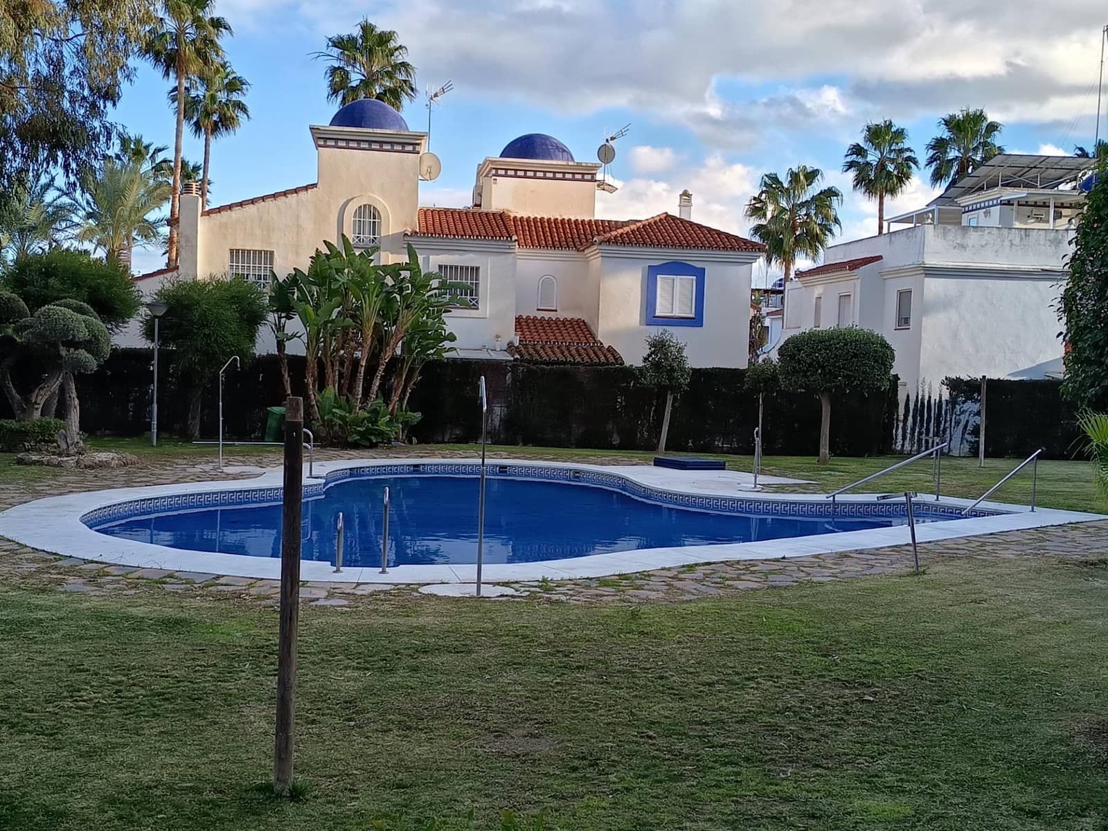 Piso de 3 habitaciones en Torremolinos en venta con piscina - 800.000 € (Ref: 9502445)