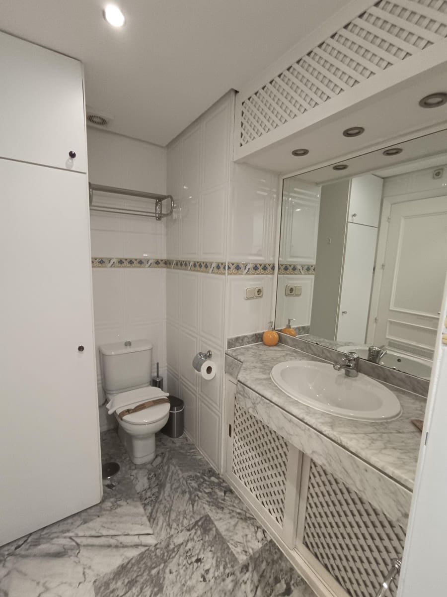 Studio til salg i Benalmadena med swimmingpool - € 400.000 (Ref: 9502446)