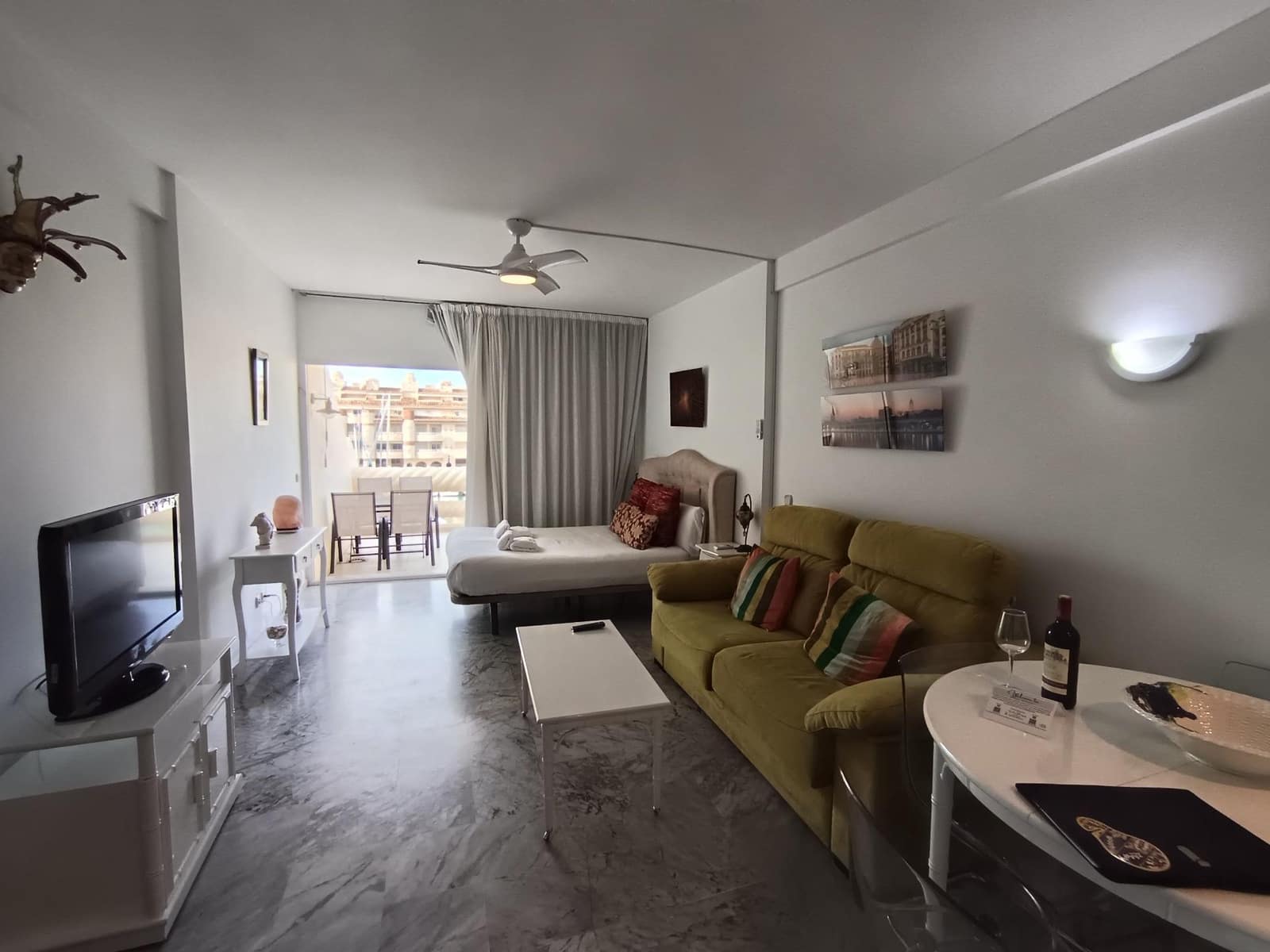 Studio til salg i Benalmadena med swimmingpool - € 400.000 (Ref: 9502446)