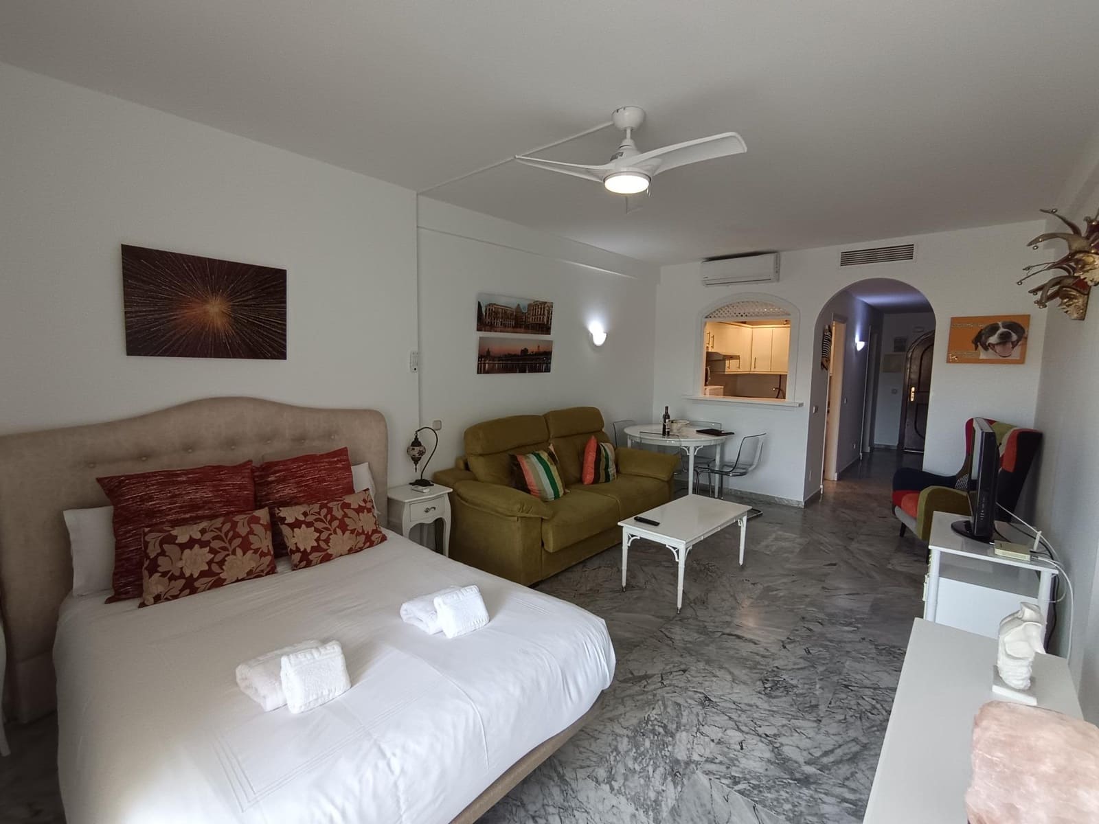 Studio til salg i Benalmadena med swimmingpool - € 400.000 (Ref: 9502446)