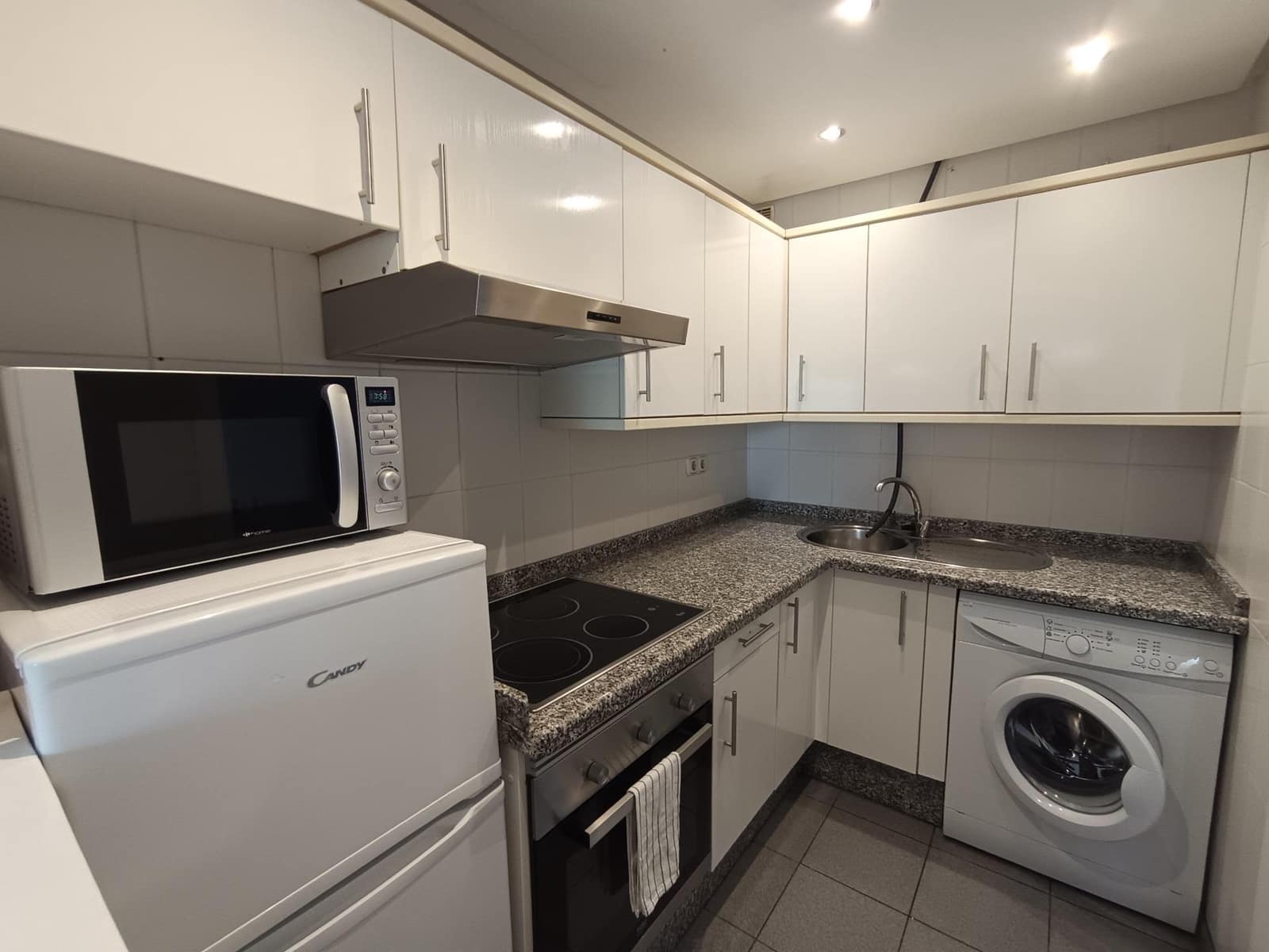 Studio til salg i Benalmadena med swimmingpool - € 400.000 (Ref: 9502446)