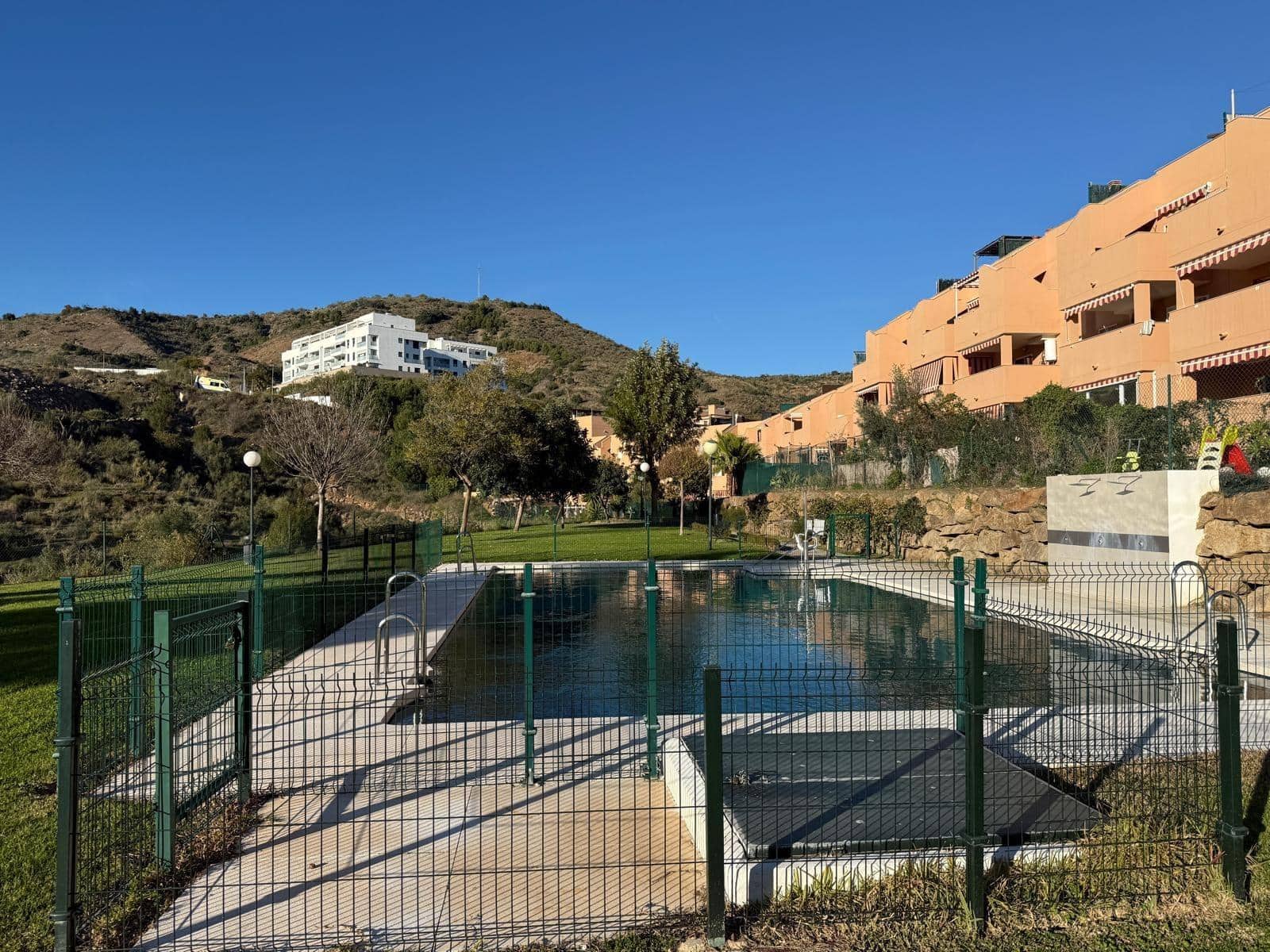 3 sypialnia Mieszkanie na sprzedaż w Rincon de la Victoria z basenem - 365 000 € (Ref: 9504358)