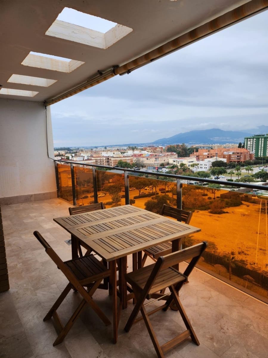 3 sypialnia Penthouse na sprzedaż w Miasto Malaga z basenem garażem - 595 000 € (Ref: 9508943)