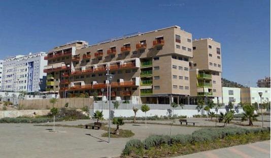 3 sypialnia Penthouse na sprzedaż w Miasto Malaga z basenem garażem - 595 000 € (Ref: 9508943)