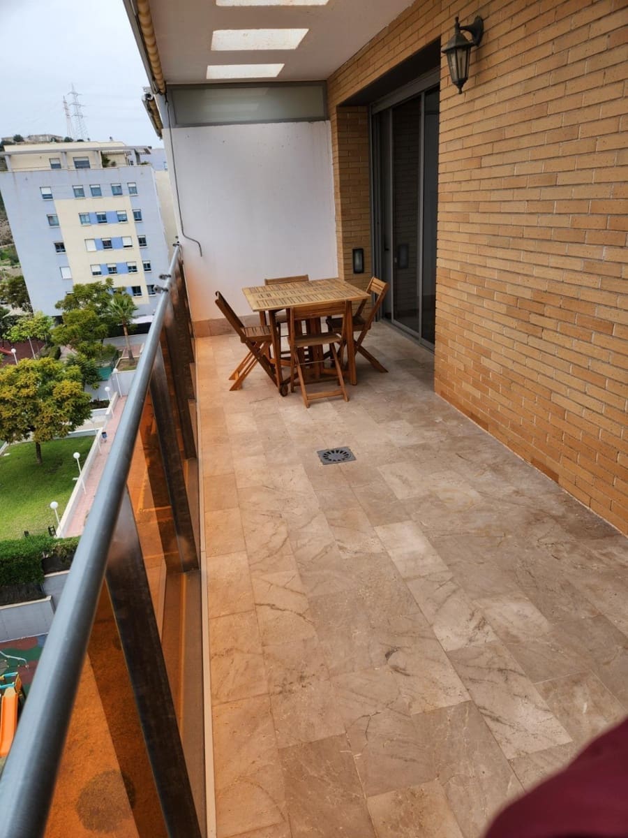 3 sypialnia Penthouse na sprzedaż w Miasto Malaga z basenem garażem - 595 000 € (Ref: 9508943)