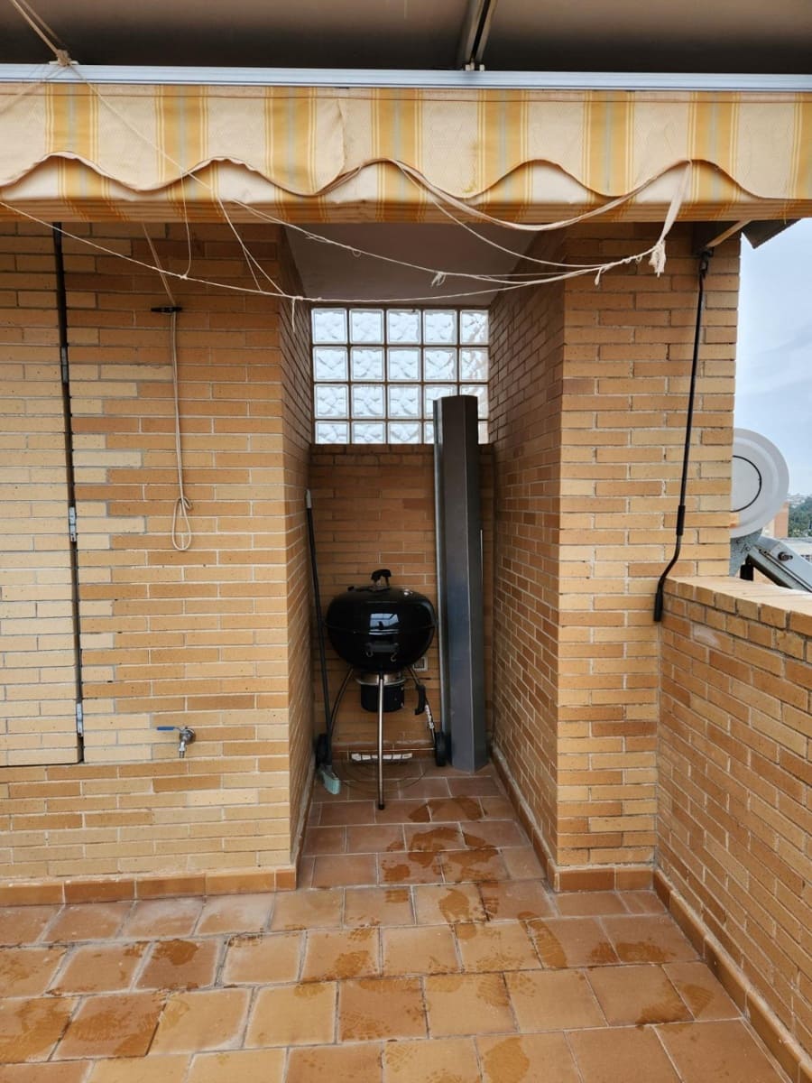 3 sypialnia Penthouse na sprzedaż w Miasto Malaga z basenem garażem - 595 000 € (Ref: 9508943)