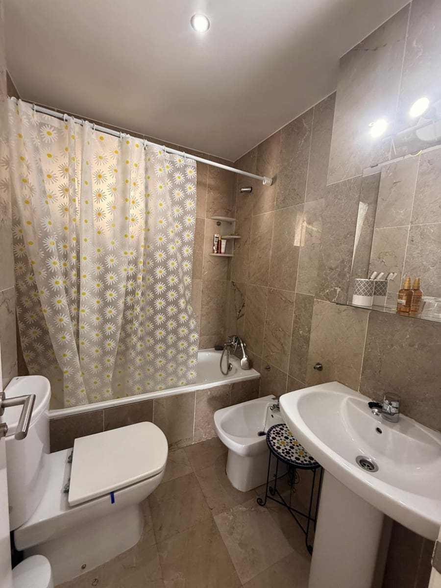 2 sypialnia Mieszkanie na sprzedaż w Rincon de la Victoria z basenem garażem - 395 000 € (Ref: 9513477)