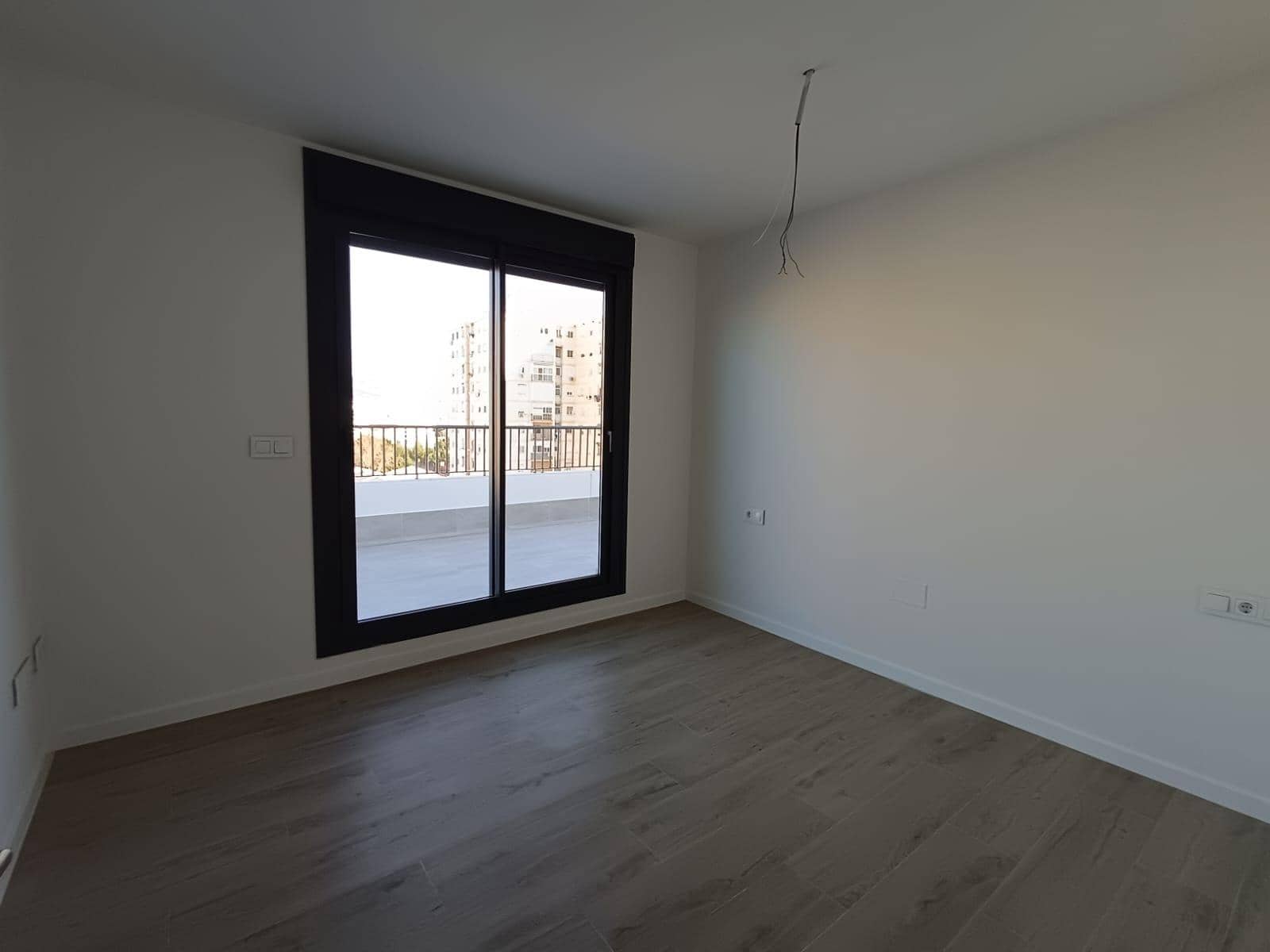 4 soveværelse Penthouse til salg i Malaga by med swimmingpool garage - € 769.000 (Ref: 9524391)