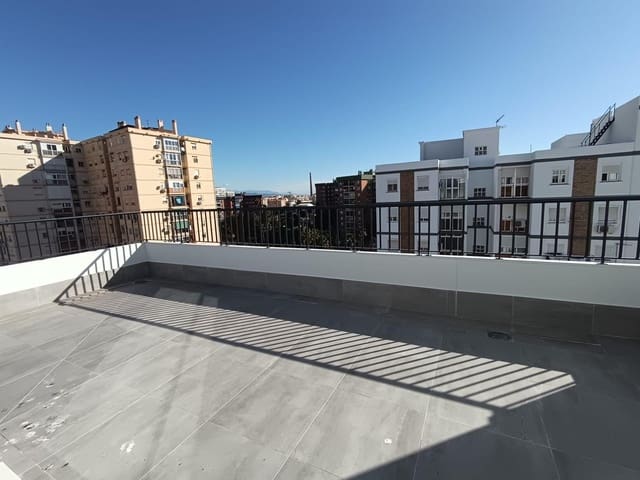 4 soveværelse Penthouse til salg i Carretera de Cadiz, Málaga by med swimmingpool garage - € 769.000 (Ref: 9524391)