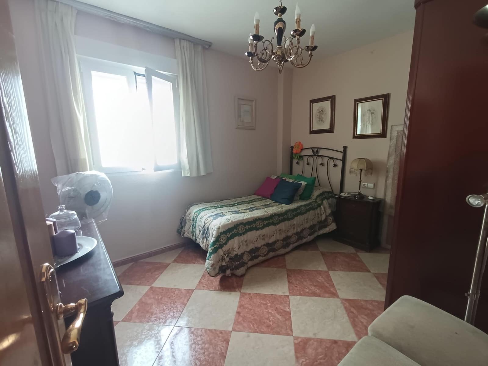 Piso de 4 habitaciones en Málaga ciudad en venta con garaje - 595.000 € (Ref: 9533825)