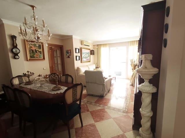 Piso de 4 habitaciones en Málaga ciudad en venta con garaje - 595.000 € (Ref: 9533825)