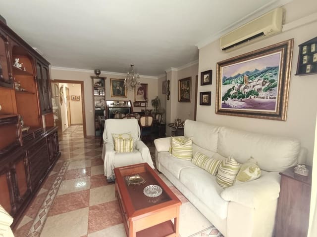 Piso de 4 habitaciones en Málaga ciudad en venta con garaje - 595.000 € (Ref: 9533825)
