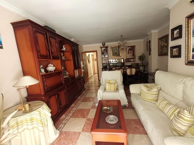 Piso de 4 habitaciones en Málaga ciudad en venta con garaje - 595.000 € (Ref: 9533825)