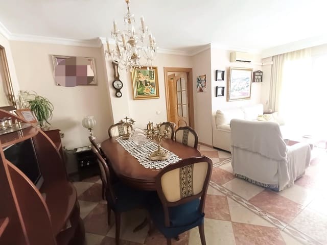 Piso de 4 habitaciones en Málaga ciudad en venta con garaje - 595.000 € (Ref: 9533825)