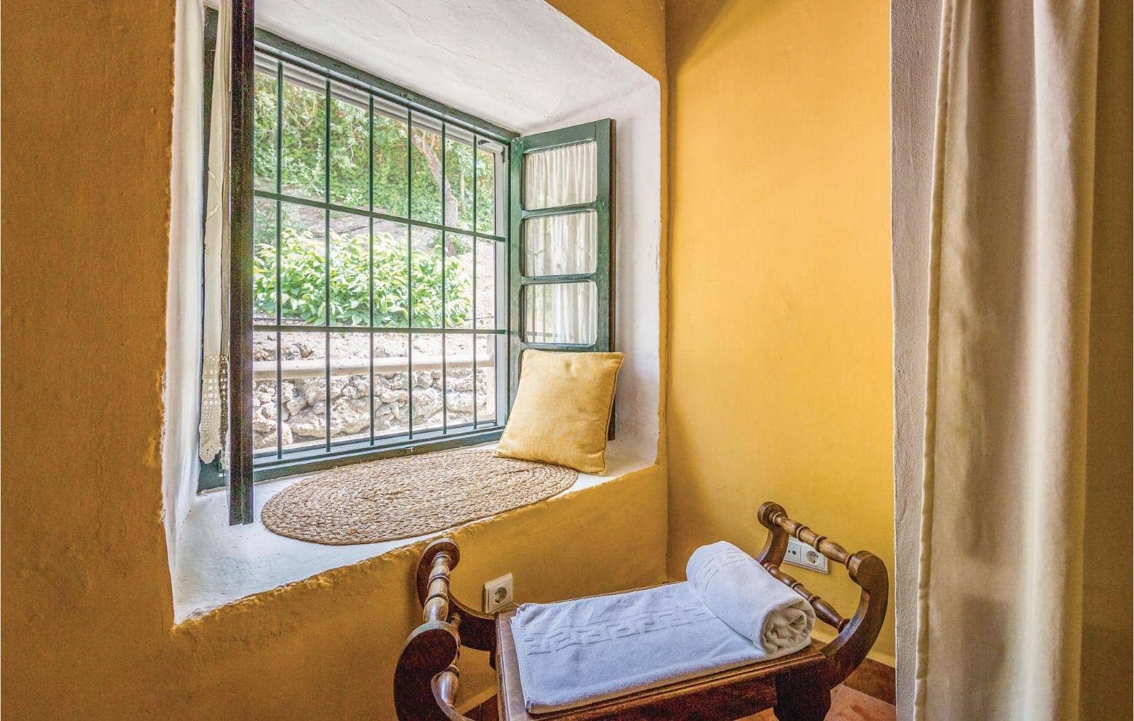 10 Zimmer Finca/Landgut zu verkaufen in Cuevas del Becerro mit Pool Garage - 650.000 € (Ref: 9536011)