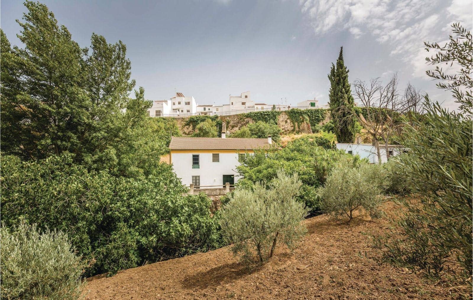 10 Zimmer Finca/Landgut zu verkaufen in Cuevas del Becerro mit Pool Garage - 650.000 € (Ref: 9536011)