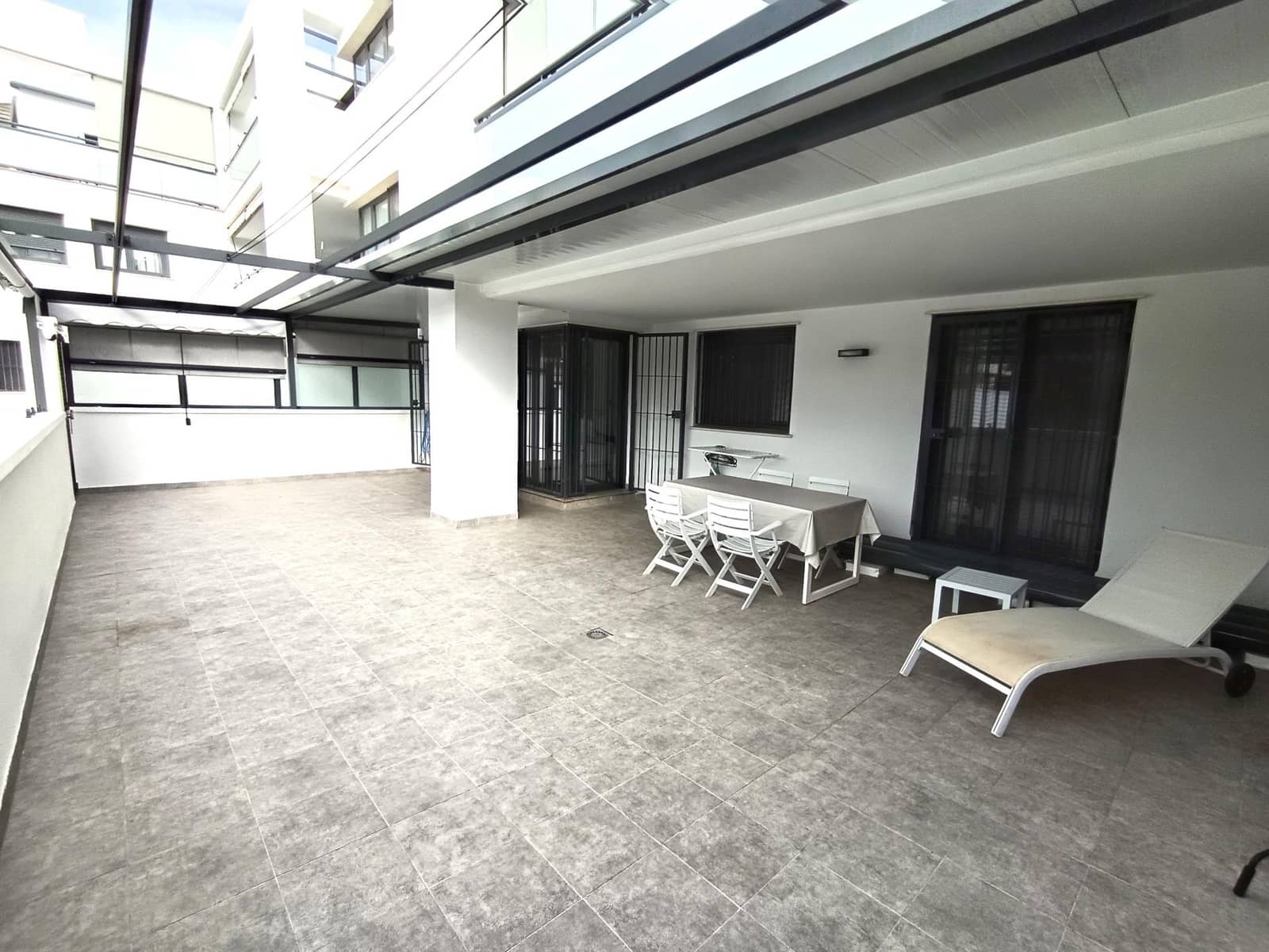 4 Zimmer Wohnung zu verkaufen in Churriana mit Pool Garage - 606.000 € (Ref: 9536804)