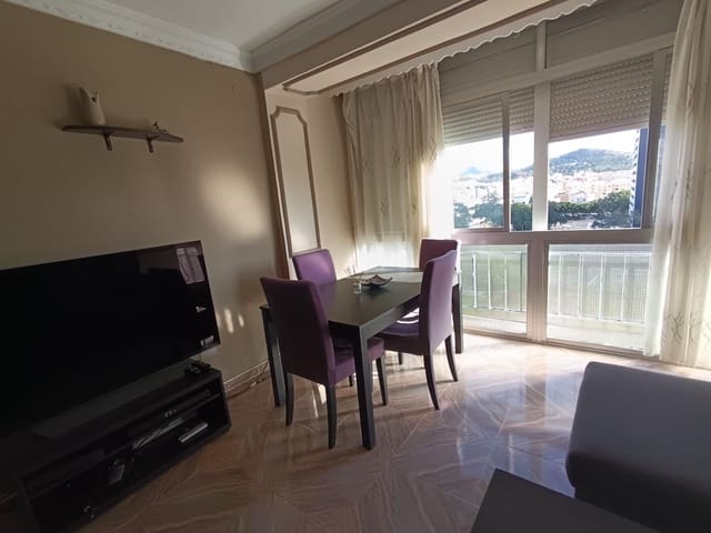 3 bedroom Flat for sale in Martiricos, Málaga city - € 320,000 (Ref: 9543732)