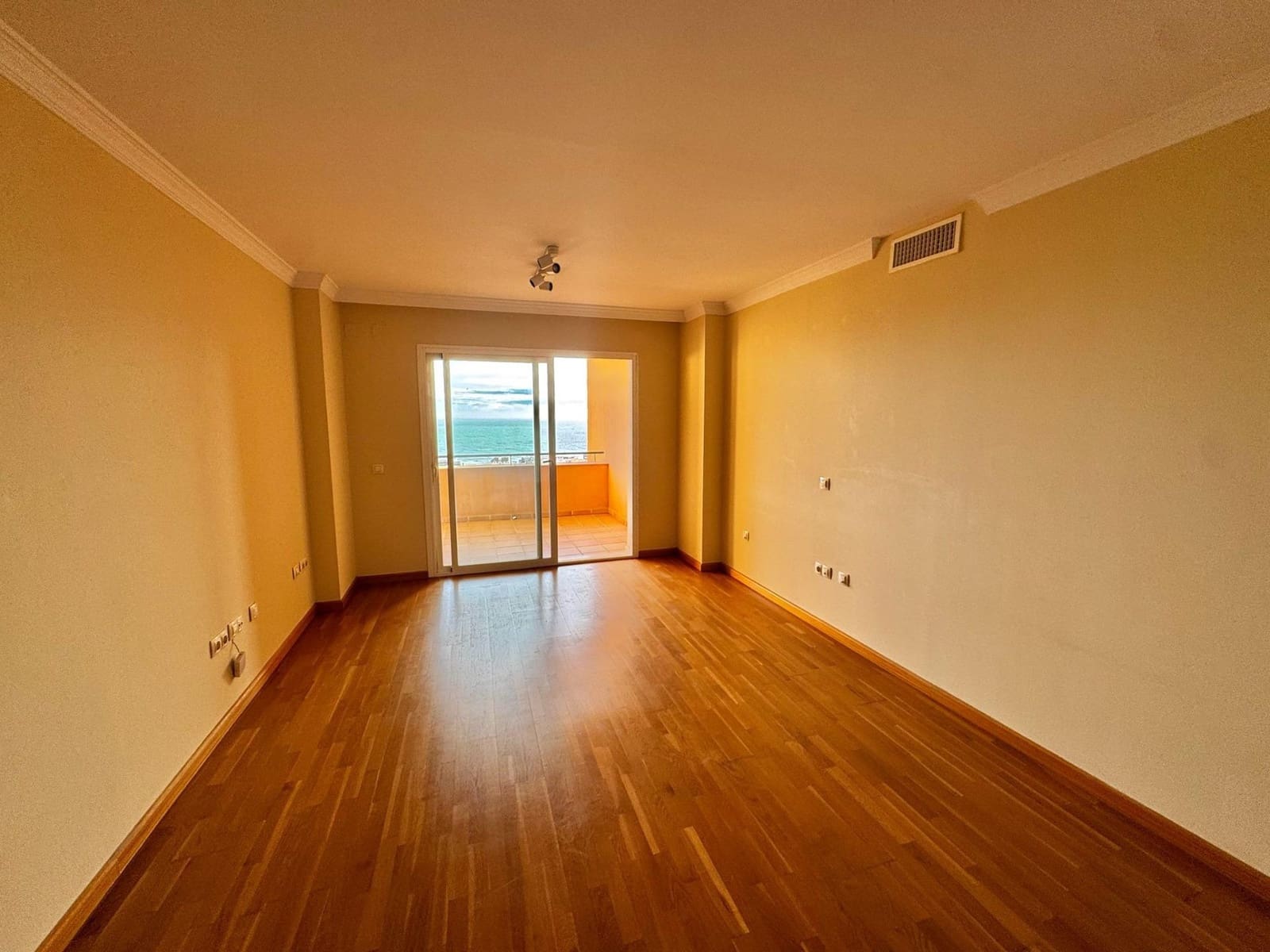 2 sypialnia Mieszkanie na sprzedaż w Rincon de la Victoria z basenem garażem - 395 000 € (Ref: 9555950)