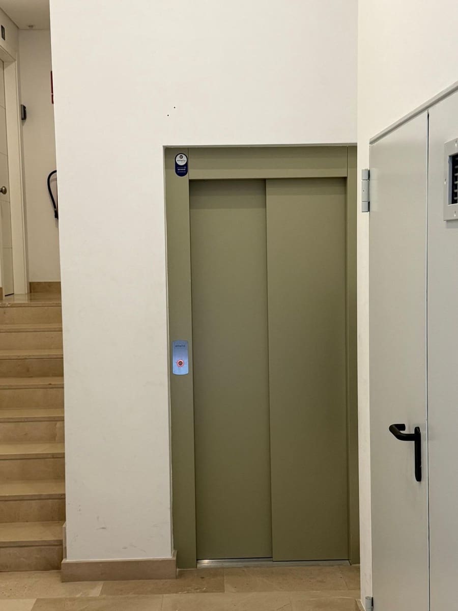 Apartamento de 1 habitación en Málaga ciudad en venta con garaje - 325.000 € (Ref: 9565327)