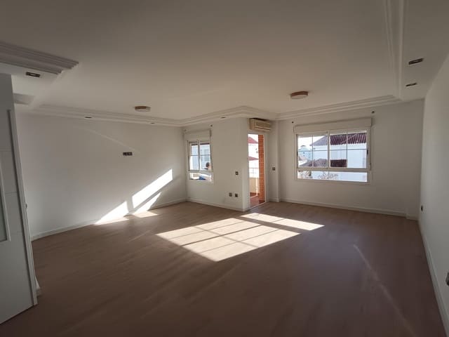 4 sovrum Takvåning till salu i Torremolinos med pool garage - 549 000 € (Ref: 9565328)